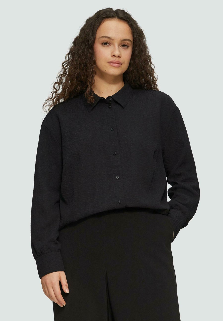Блуза s.Oliver Button-down blouse, Schwarz/Black
Блуза s.Oliver Button-down blouse, Schwarz/Black