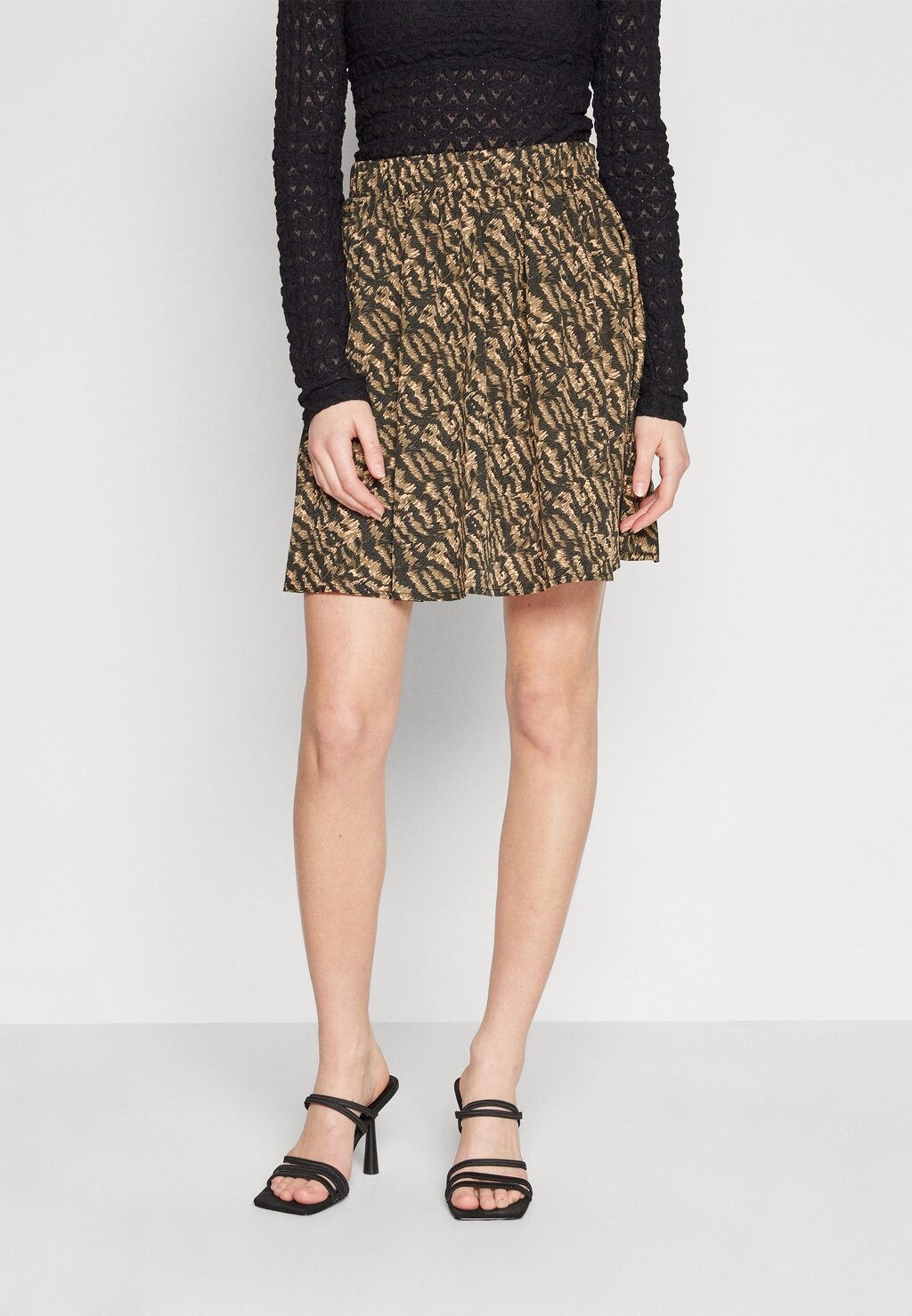 Мини-юбка VIJOY SHORT SKIRT VILA, цвет black/animal
Мини-юбка VIJOY SHORT SKIRT VILA, цвет black/animal