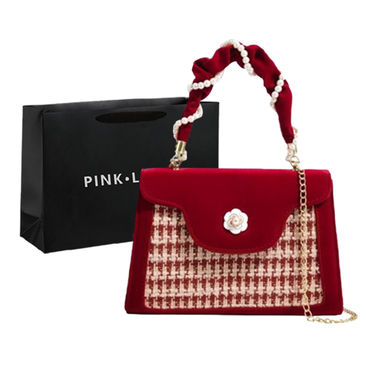 PINK·LAND Вельюровая сумка через плечо с цепочкой, Red+Black Shopping Bag
PINK·LAND Вельюровая сумка через плечо с цепочкой, Red+Black Shopping Bag