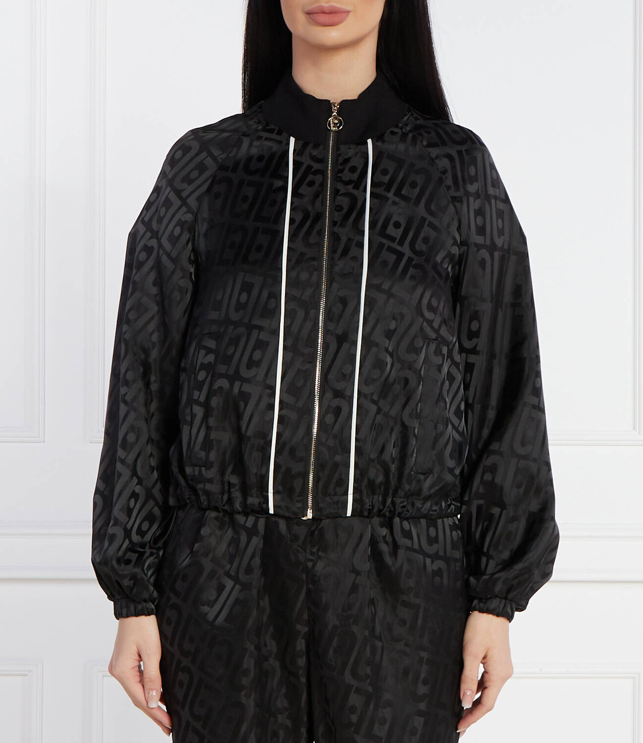 Толстовка Liu Jo Sport Regular Fit, черный
Толстовка Liu Jo Sport Regular Fit, черный