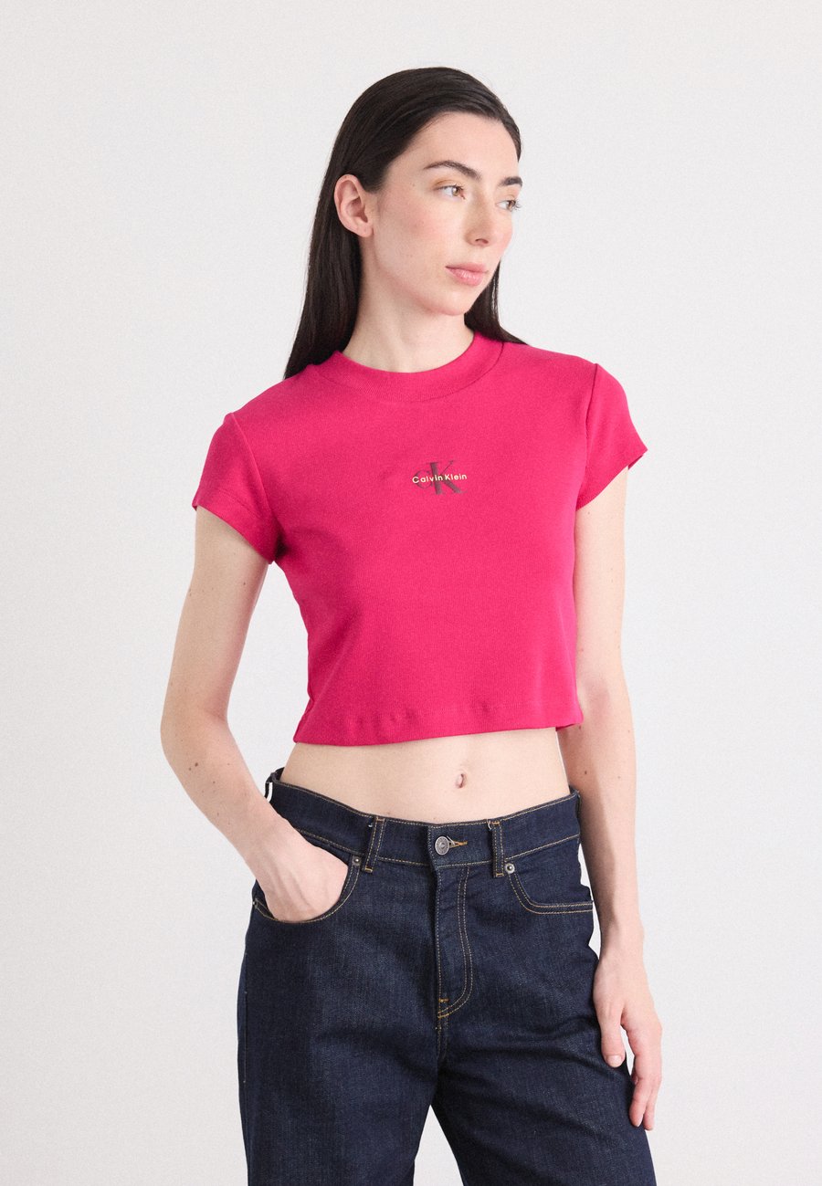 Футболка Calvin Klein Jeans MONOGRAM BABY TEE, Petunia Pink/Pink, Розовый, Футболка Calvin Klein Jeans MONOGRAM BABY TEE, Petunia Pink/Pink
Футболка Calvin Klein Jeans MONOGRAM BABY TEE, Petunia Pink/Pink, Розовый, Футболка Calvin Klein Jeans MONOGRAM BABY TEE, Petunia Pink/Pink