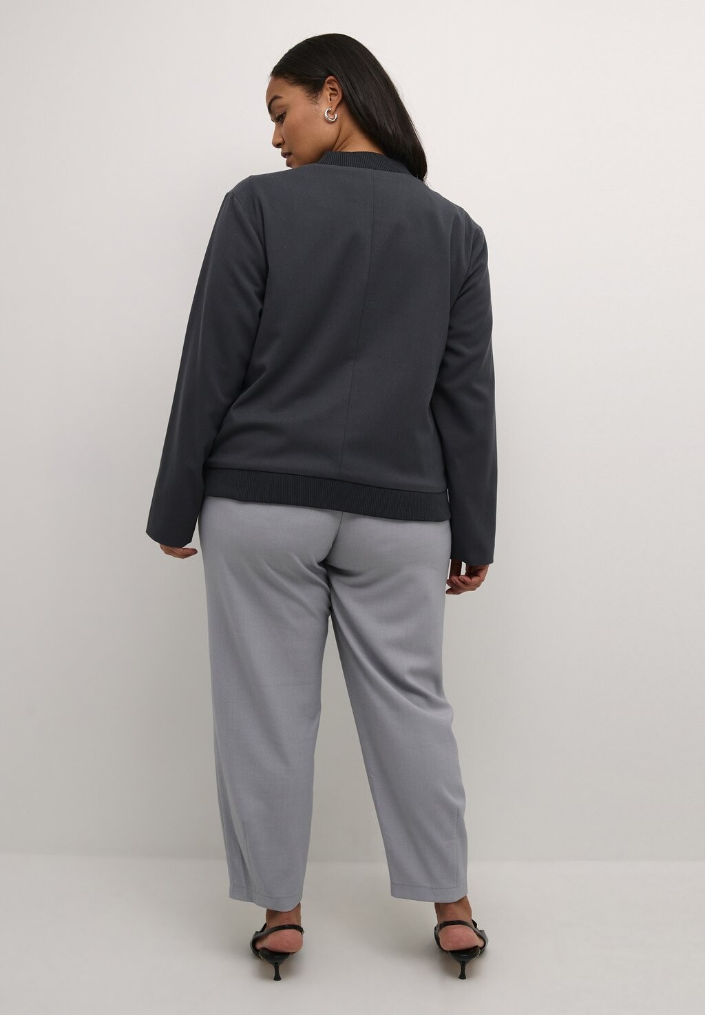 Куртка-бомбер MERLA Kaffe Curve, черный
Куртка-бомбер MERLA Kaffe Curve, черный