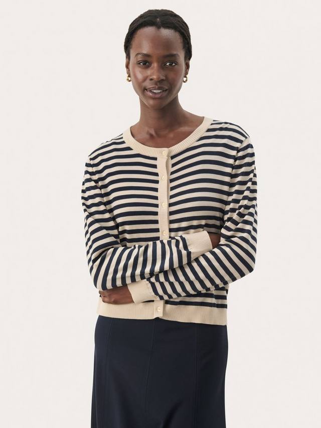 Кардиган в полоску от nilli Part Two, цвет Navy French/Multi
Кардиган в полоску от nilli Part Two, цвет Navy French/Multi