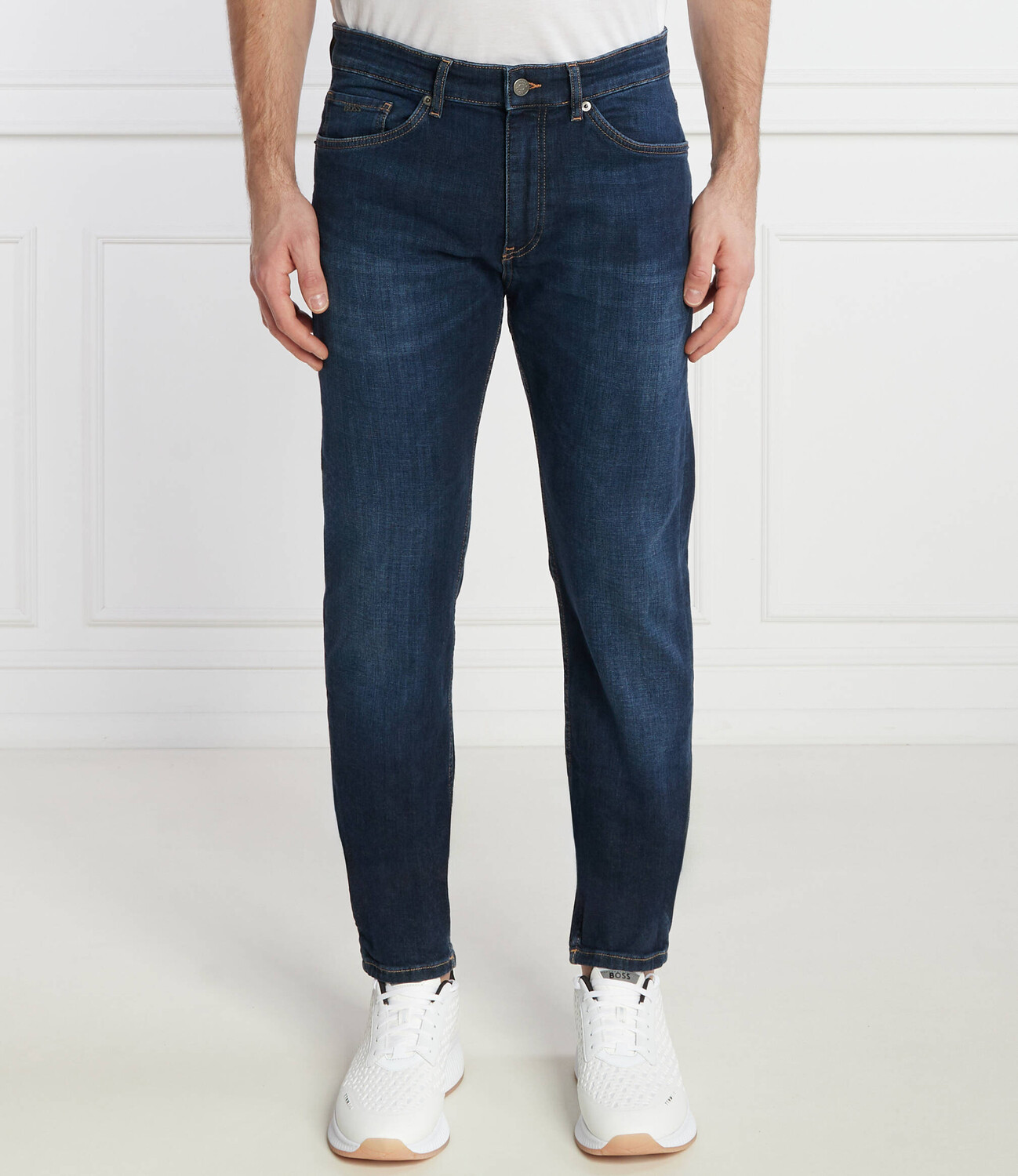 Джинсы BOSS BLACK Taber Tapered fit, темно-синий
Джинсы BOSS BLACK Taber Tapered fit, темно-синий