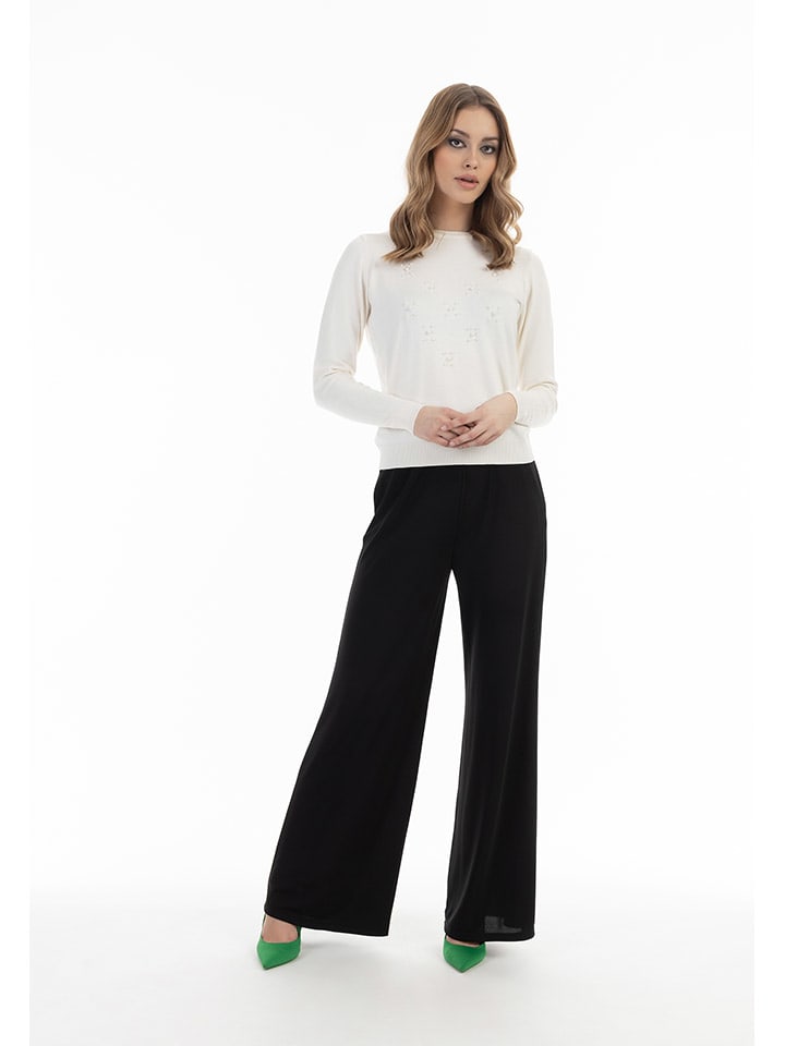 Faina Белый свитер
Faina Белый свитер