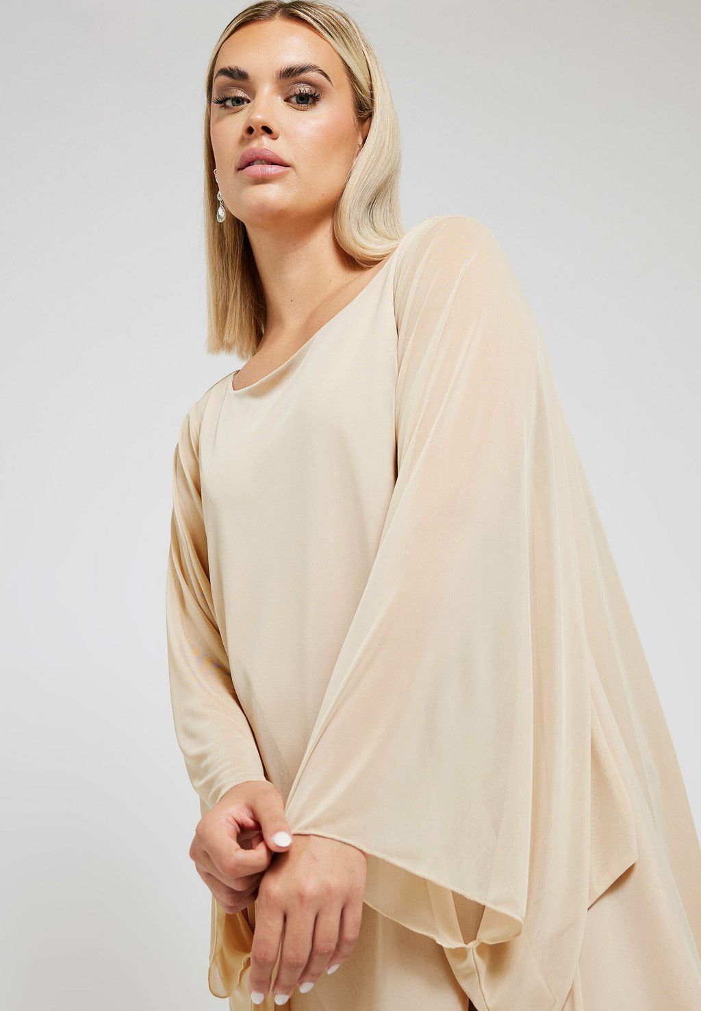 Блуза LONG SLEEVE ASYMMETRICAL Yours Clothing, светло-коричневый 
Блуза LONG SLEEVE ASYMMETRICAL Yours Clothing, светло-коричневый