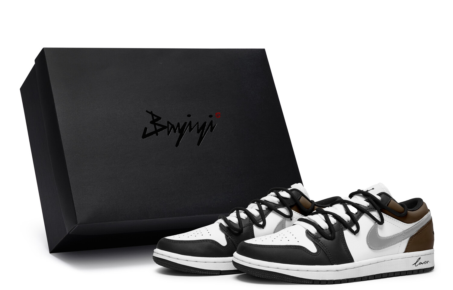 Кроссовки Air Jordan 1 Vintage Basketball Shoes Women's Low-top Brown, черный/белый/коричневый
Кроссовки Air Jordan 1 Vintage Basketball Shoes Women's Low-top Brown, черный/белый/коричневый
