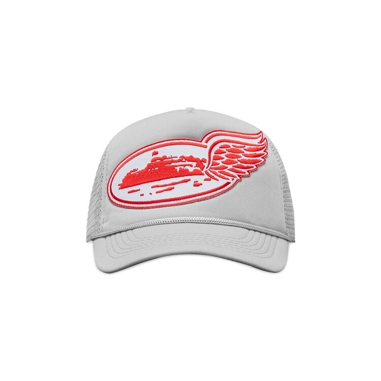 Бейсболка Corteiz Wing Trucker, серый 
Бейсболка Corteiz Wing Trucker, серый