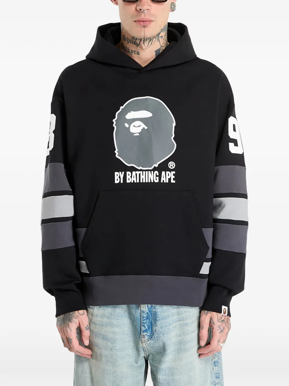 Худи в полоску с графическим изображением обезьяны A Bathing Ape, черный
Худи в полоску с графическим изображением обезьяны A Bathing Ape, черный