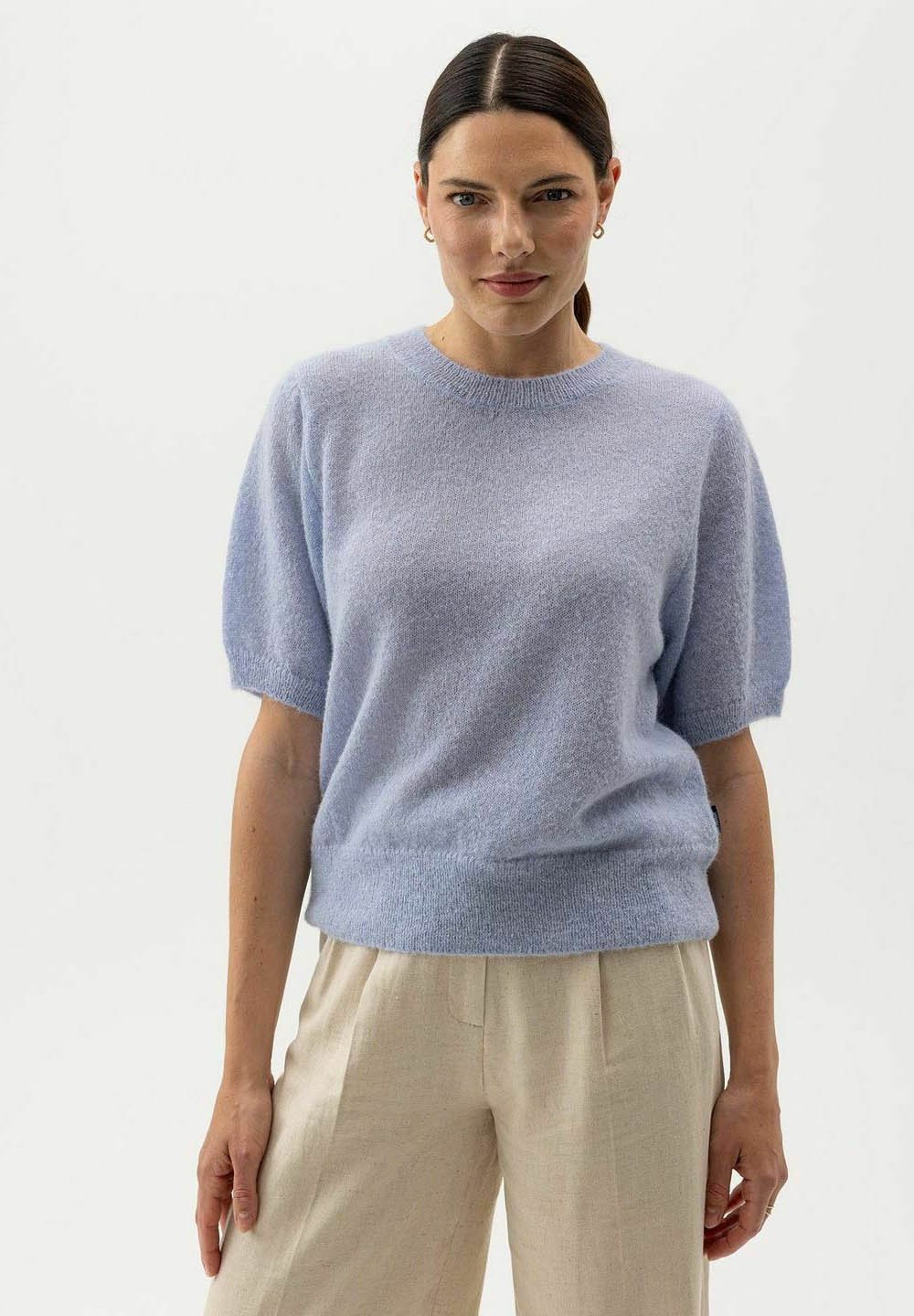 Базовая футболка ELIZABETH Holebrook, светло-голубой
Базовая футболка ELIZABETH Holebrook, светло-голубой