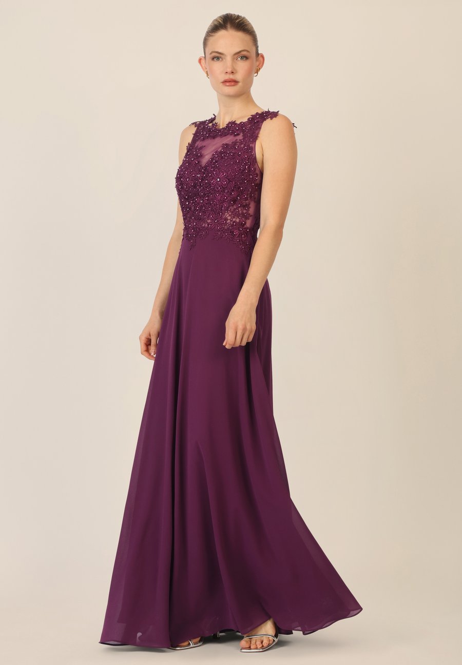 Платье Apart ABEND, Dunkel Lila/Dark Purple
Платье Apart ABEND, Dunkel Lila/Dark Purple