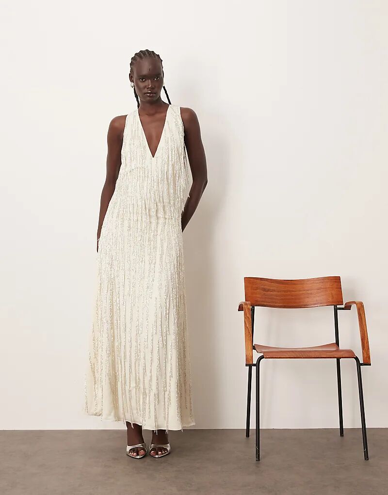 Платье макси ARRANGE с бахромой из бисера и разрезами в зимнем белом цвете
Платье макси ARRANGE с бахромой из бисера и разрезами в зимнем белом цвете