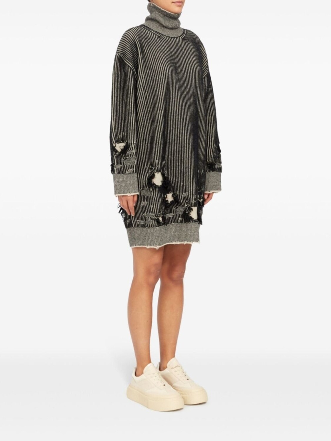 MM6 Maison Margiela платье-джемпер в рубчик с эффектом потертости, черный
MM6 Maison Margiela платье-джемпер в рубчик с эффектом потертости, черный