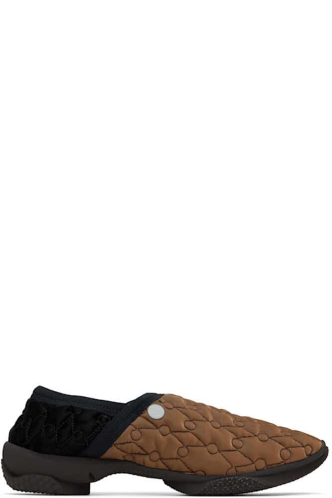 Коричневые и черные тапочки Solix Kiko Kostadinov
Коричневые и черные тапочки Solix Kiko Kostadinov