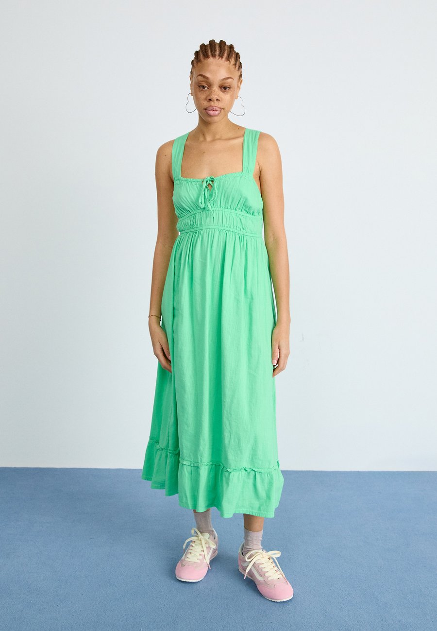 Платье Roxy PARADISE WINDS, Spring Bud/Green
Платье Roxy PARADISE WINDS, Spring Bud/Green