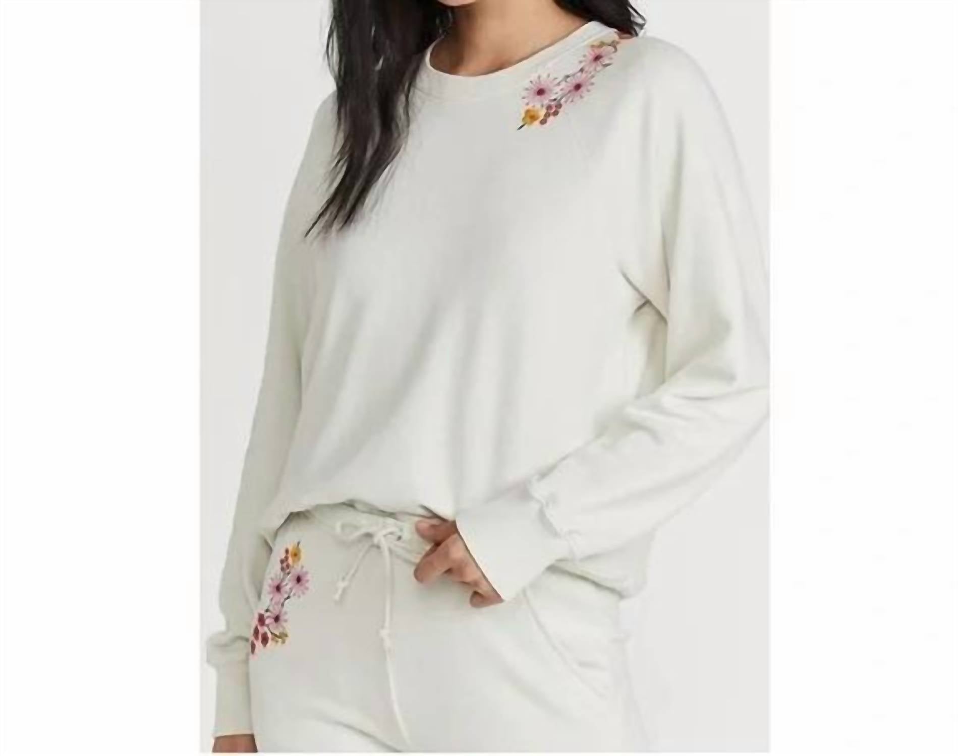 SOMETHING NAVY Свитшот с вышитым круглым вырезом, цвет слоновой кости
SOMETHING NAVY Свитшот с вышитым круглым вырезом, цвет слоновой кости