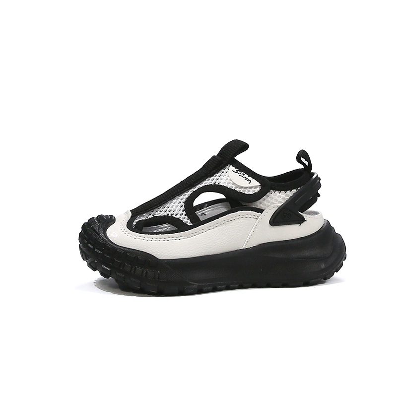 Низкие повседневные кроссовки для детей FIRS Kids, черный
Низкие повседневные кроссовки для детей FIRS Kids, черный