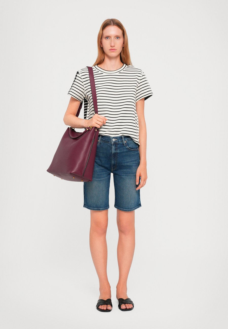 Сумка Gianni Chiarini ARETHA, Wine Berry/Dark Red
Сумка Gianni Chiarini ARETHA, Wine Berry/Dark Red