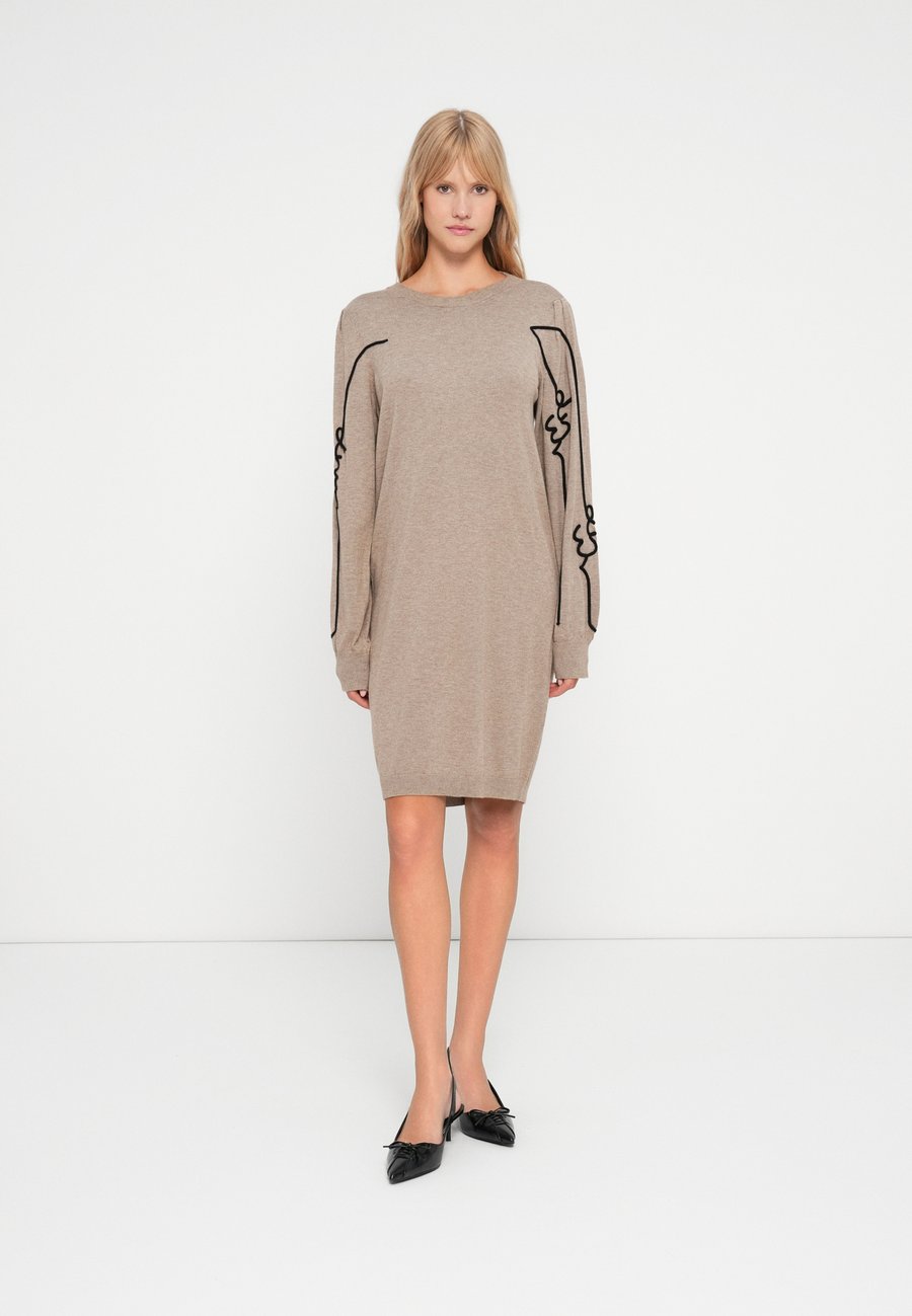 Платье Object OBJTHESS, Fossil/Black/Light Brown
Платье Object OBJTHESS, Fossil/Black/Light Brown