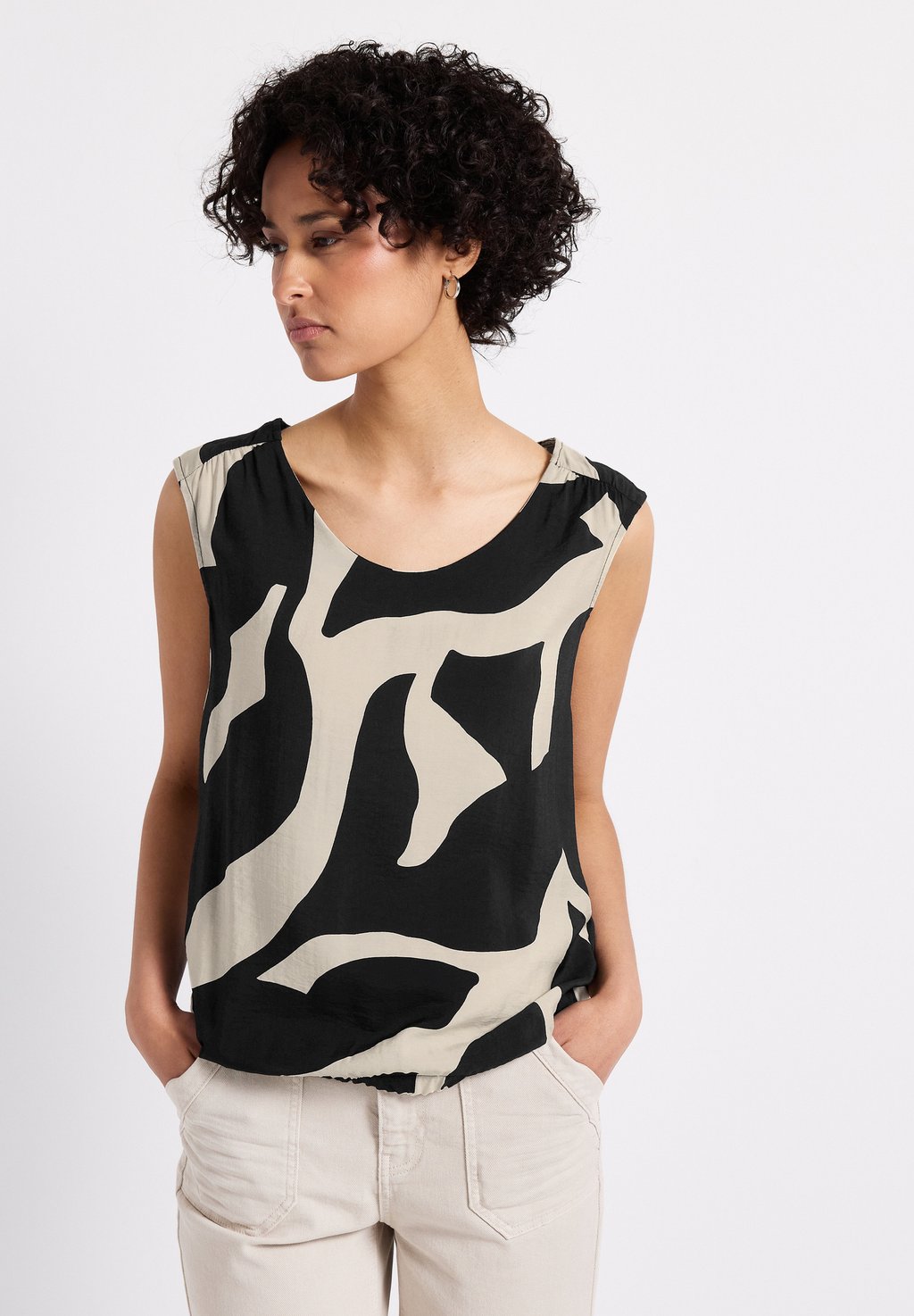 Топ STRUKTURMIX Street One, металлик серый
Топ STRUKTURMIX Street One, металлик серый