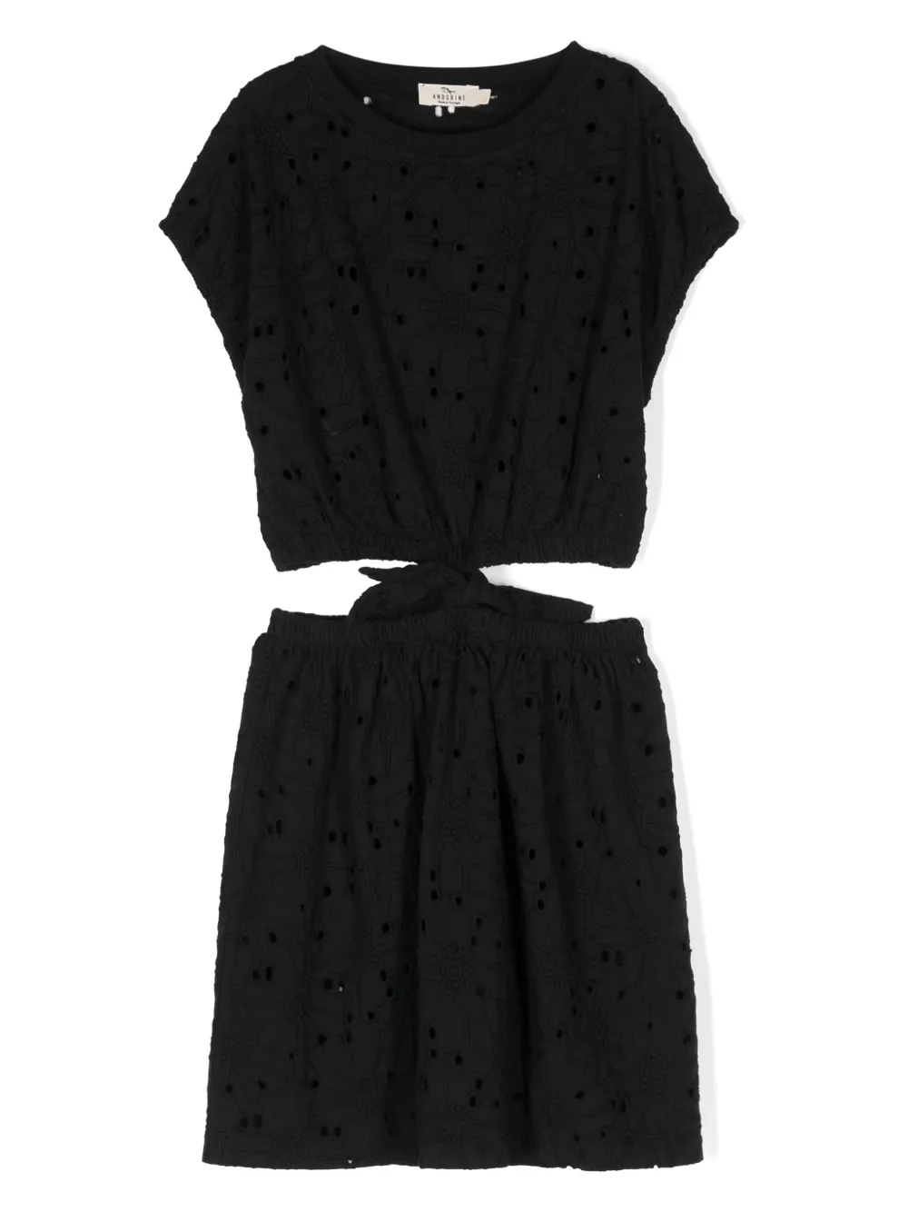 Комплект из топа и юбки с английской вышивкой Andorine, черный
Комплект из топа и юбки с английской вышивкой Andorine, черный