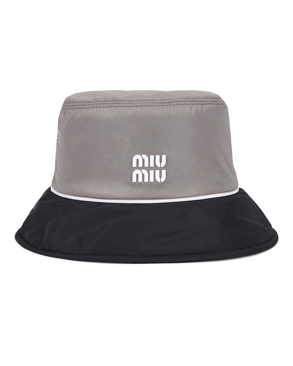 Панама Miu Miu, Piombo & Blue
Панама Miu Miu, Piombo & Blue