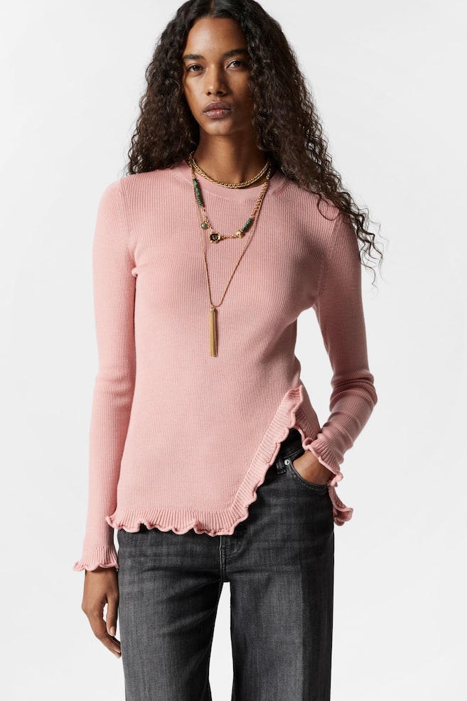 Топ с оборчатым разрезом & Other Stories, розовый 
Топ с оборчатым разрезом & Other Stories, розовый