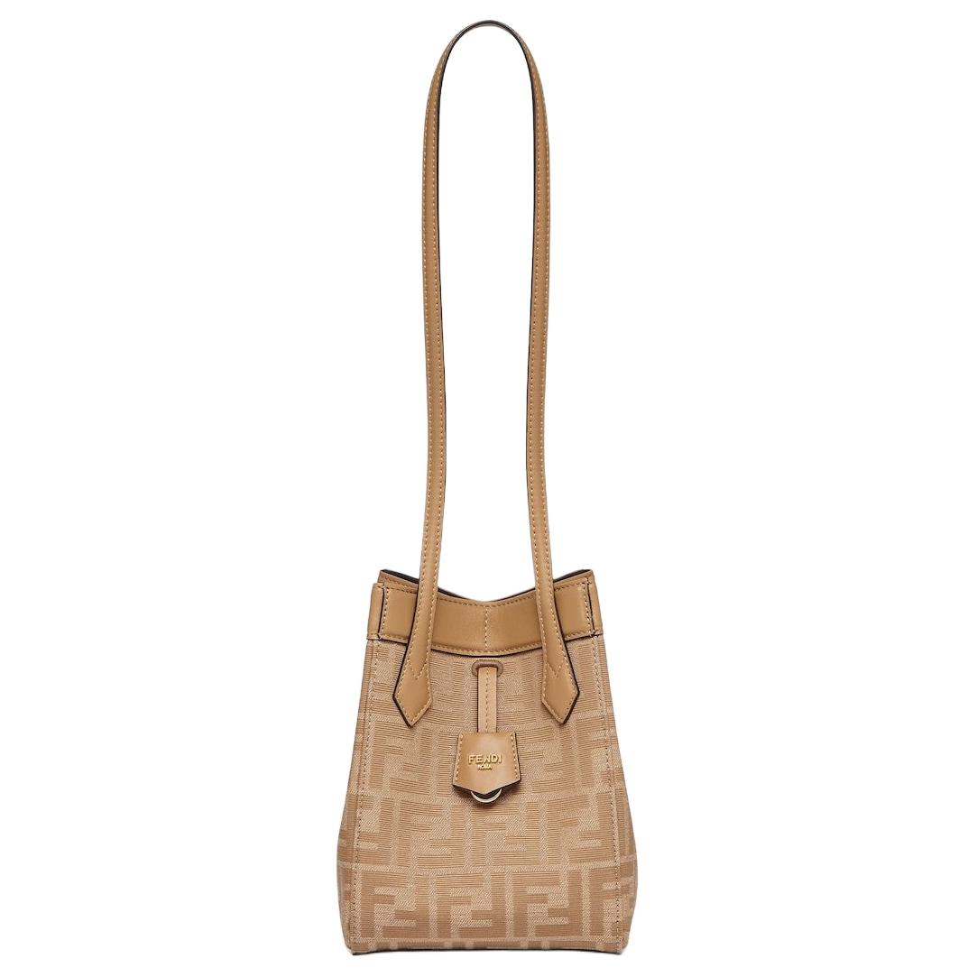 FENDI Кожаная сумка-ведро через плечо унисекс светло-коричневая
FENDI Кожаная сумка-ведро через плечо унисекс светло-коричневая