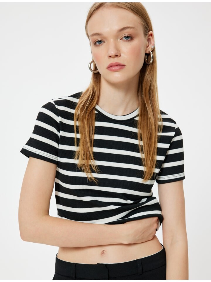 Футболка KOTON T shirt, цвет schwarz gestreift
Футболка KOTON T shirt, цвет schwarz gestreift