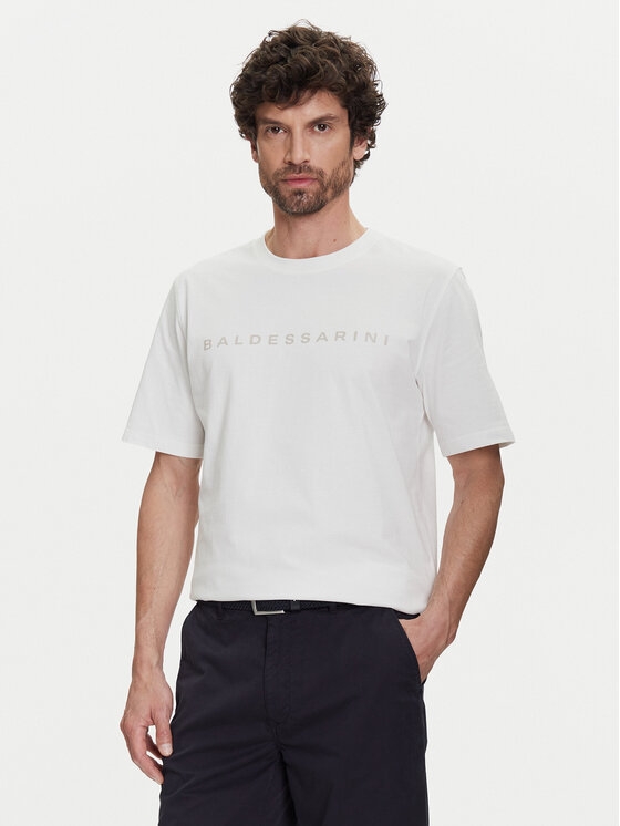 Футболка обычного кроя B4 20082.5293 Baldessarini, белый
Футболка обычного кроя B4 20082.5293 Baldessarini, белый