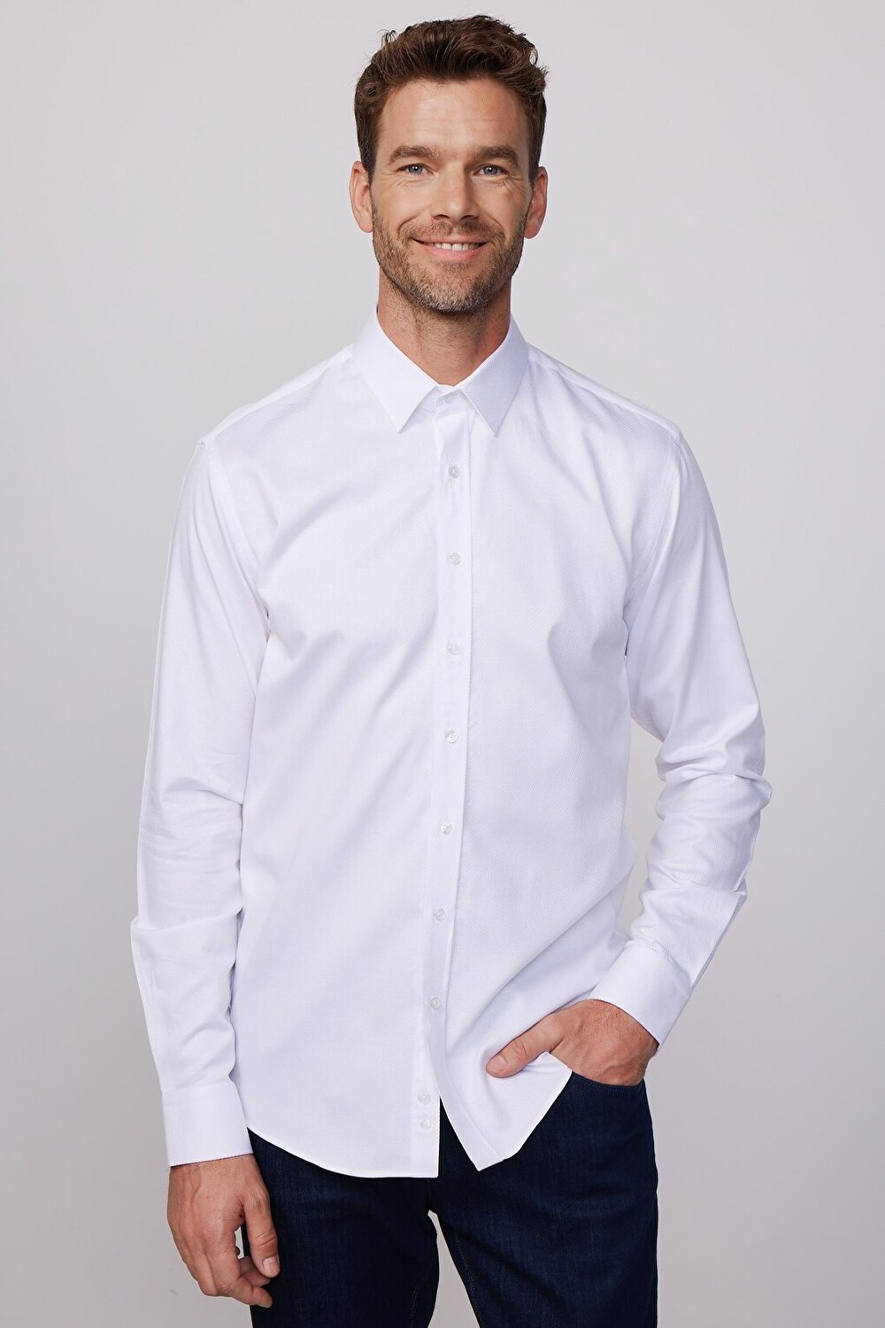 Белая мужская рубашка Dobby Premium Modern Fit из 100 % хлопка премиум-класса TUDORS
Белая мужская рубашка Dobby Premium Modern Fit из 100 % хлопка премиум-класса TUDORS