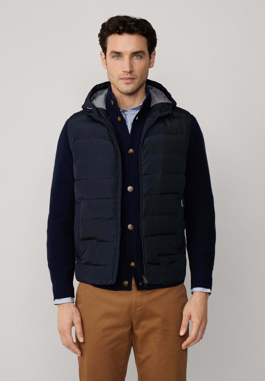 Куртка Façonnable QUILTED HOODED, Marine Blue/Dark Blue
Куртка Façonnable QUILTED HOODED, Marine Blue/Dark Blue