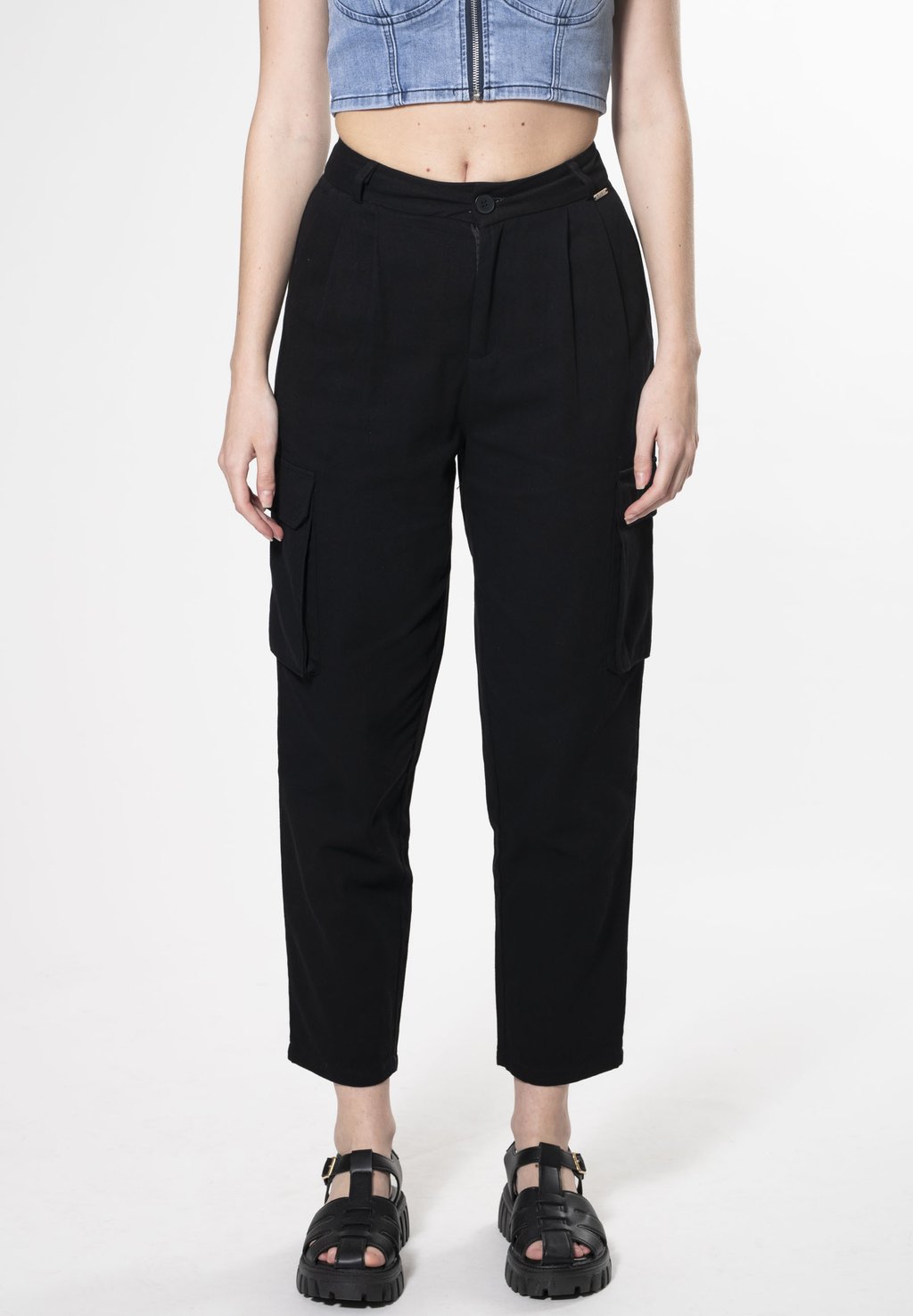 Брюки карго INFLUENCER, черный
Брюки карго INFLUENCER, черный