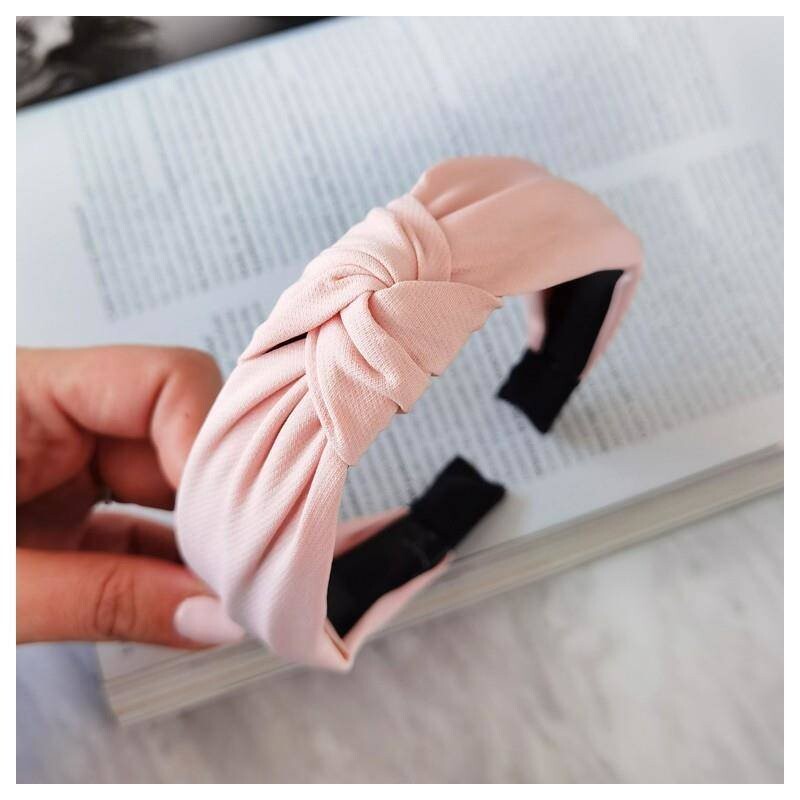 Повязка-тюрбан из розовой ткани O228R Kemer
Повязка-тюрбан из розовой ткани O228R Kemer