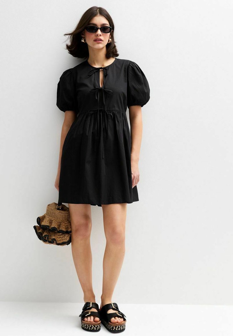 Повседневное платье TIE FRONT BOW DETAIL MINI New Look, черный
Повседневное платье TIE FRONT BOW DETAIL MINI New Look, черный