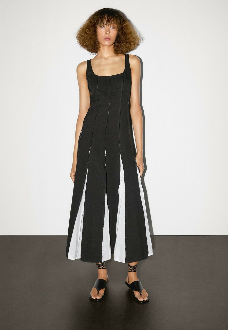 Платье Massimo Dutti LONG FLOWING, Black
Платье Massimo Dutti LONG FLOWING, Black