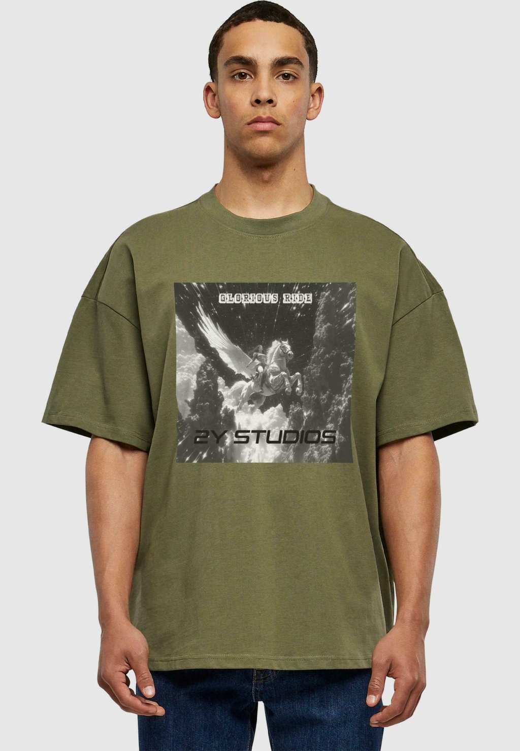 Футболка с принтом GLORIOUS RIDE 2Y Studios, оливковый
Футболка с принтом GLORIOUS RIDE 2Y Studios, оливковый