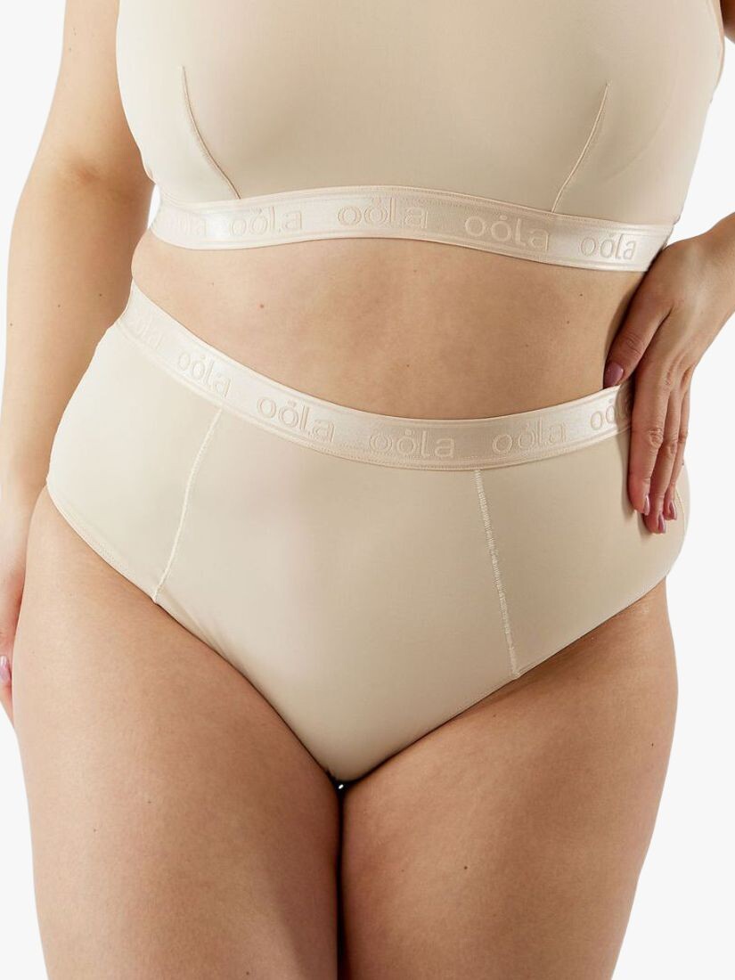 Трусики с высокой талией Oola Belgium Control, цвет латте
Трусики с высокой талией Oola Belgium Control, цвет латте