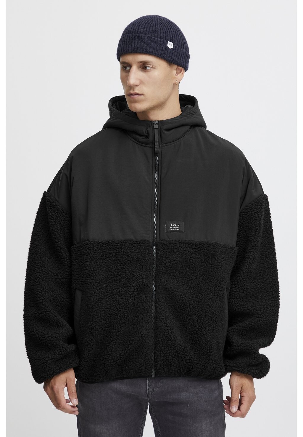 Зимняя куртка Mark Solid, цвет true black
Зимняя куртка Mark Solid, цвет true black