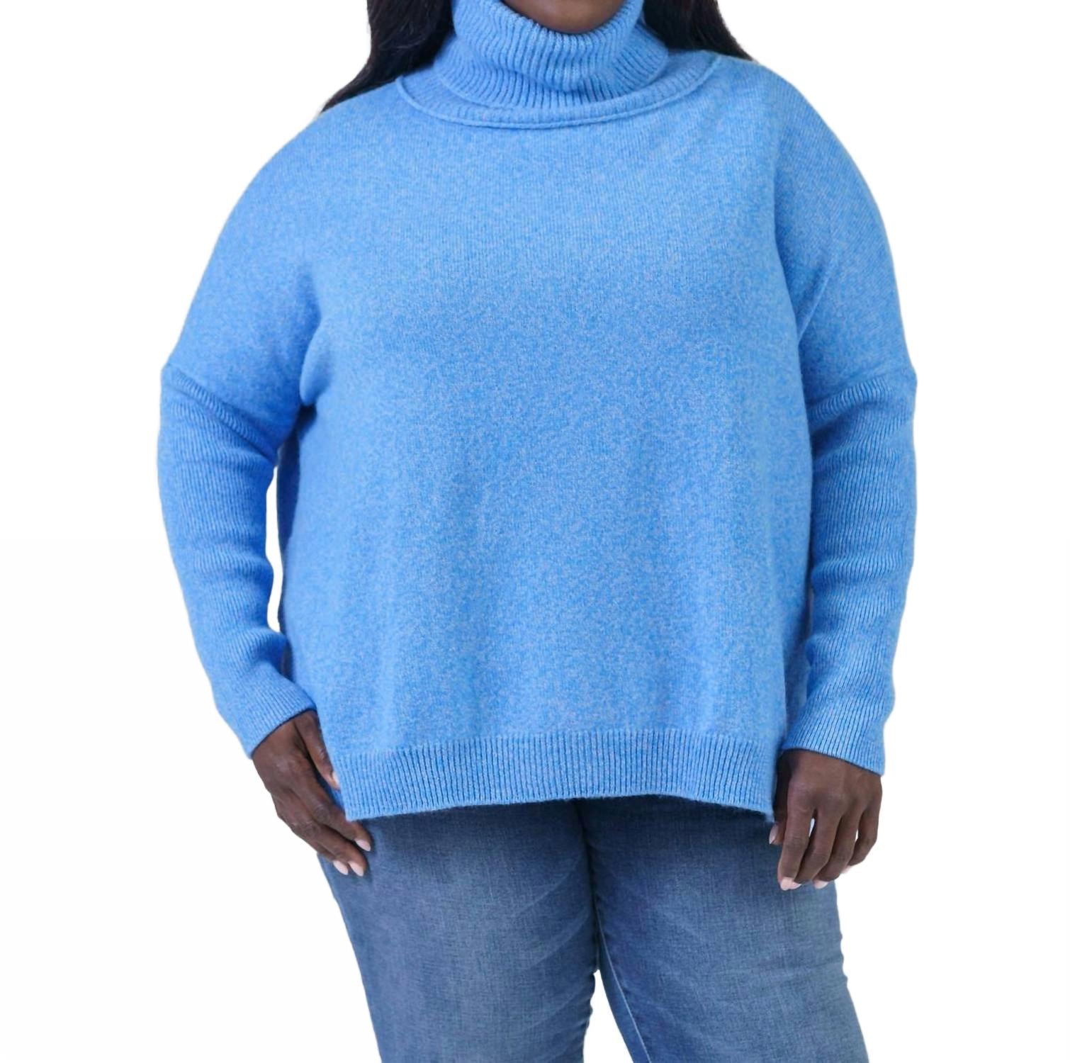 Свободный водолазный свитер Clara в светло-голубом цвете MAISON MONTAGUT
Свободный водолазный свитер Clara в светло-голубом цвете MAISON MONTAGUT