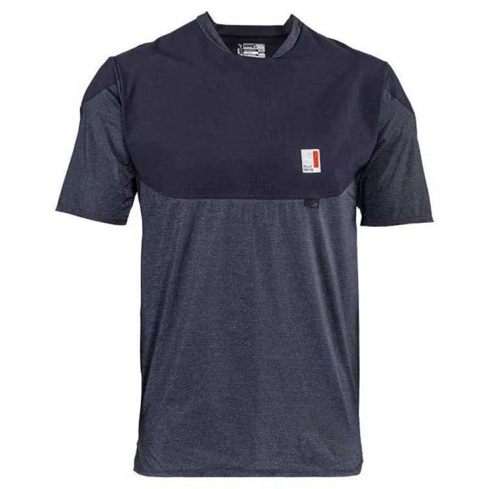 Джерси с коротким рукавом Leatt MTB AllMtn 3.0, черный
Джерси с коротким рукавом Leatt MTB AllMtn 3.0, черный