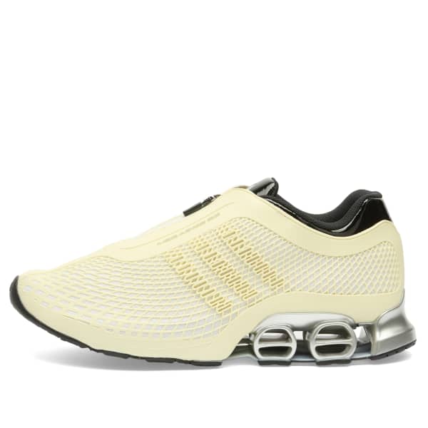 Кроссовки Megaride s2 Adidas, Off White, Core Black & Matte Silver
Кроссовки Megaride s2 Adidas, Off White, Core Black & Matte Silver