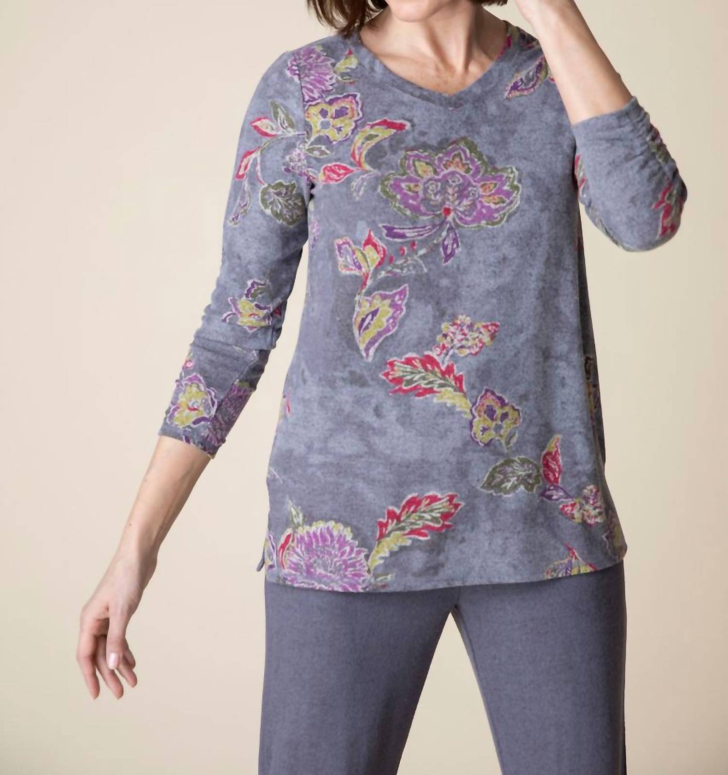 Флисовый топ с цветочным принтом и V-образным вырезом на рукавах, в стиле «железо» habitat, цвет iron
Флисовый топ с цветочным принтом и V-образным вырезом на рукавах, в стиле «железо» habitat, цвет iron