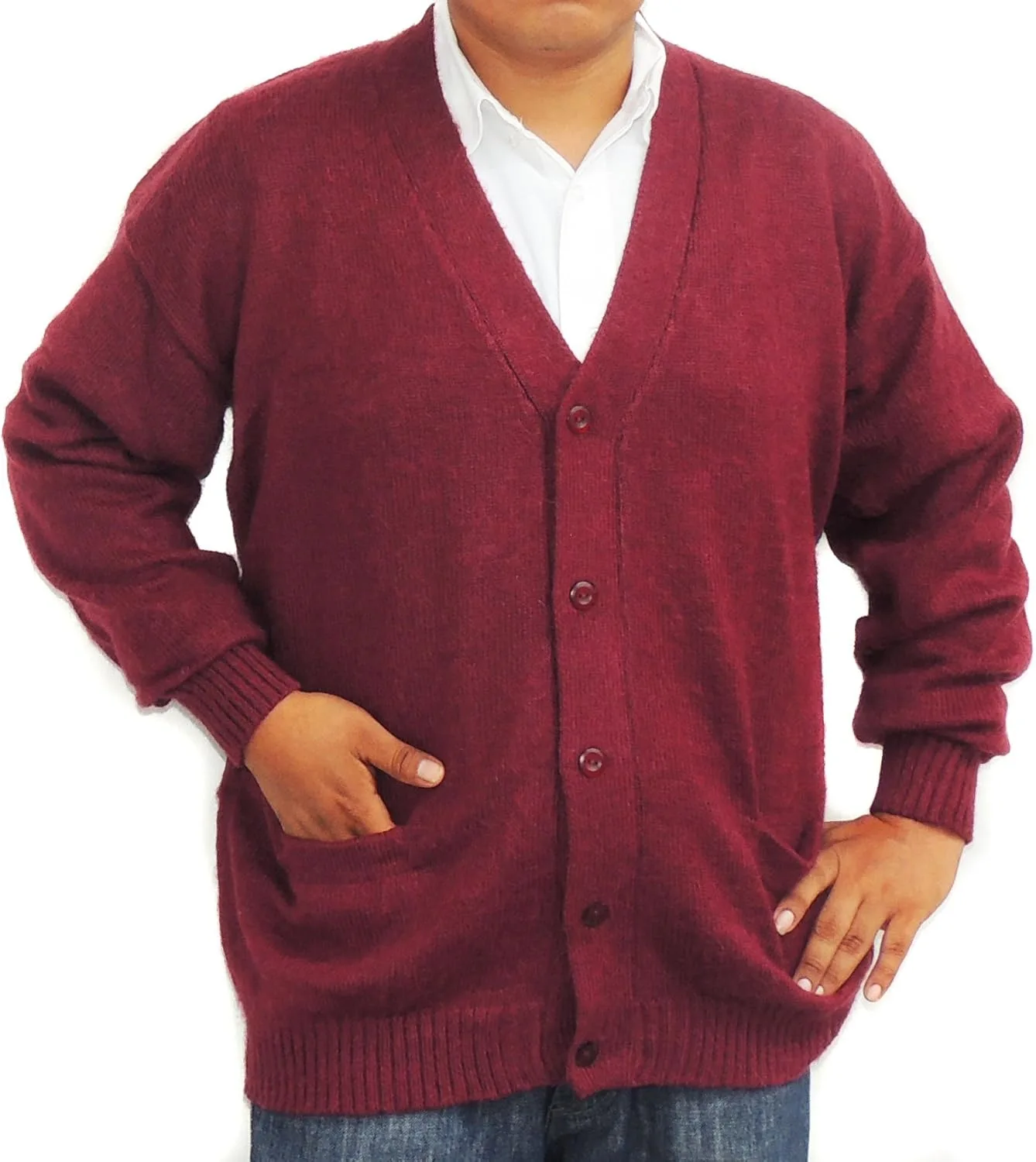 Кардиган из альпаки с v-образным вырезом, пуговицами и карманами, цвет burgundy CELITAS DESIGN
Кардиган из альпаки с v-образным вырезом, пуговицами и карманами, цвет burgundy CELITAS DESIGN