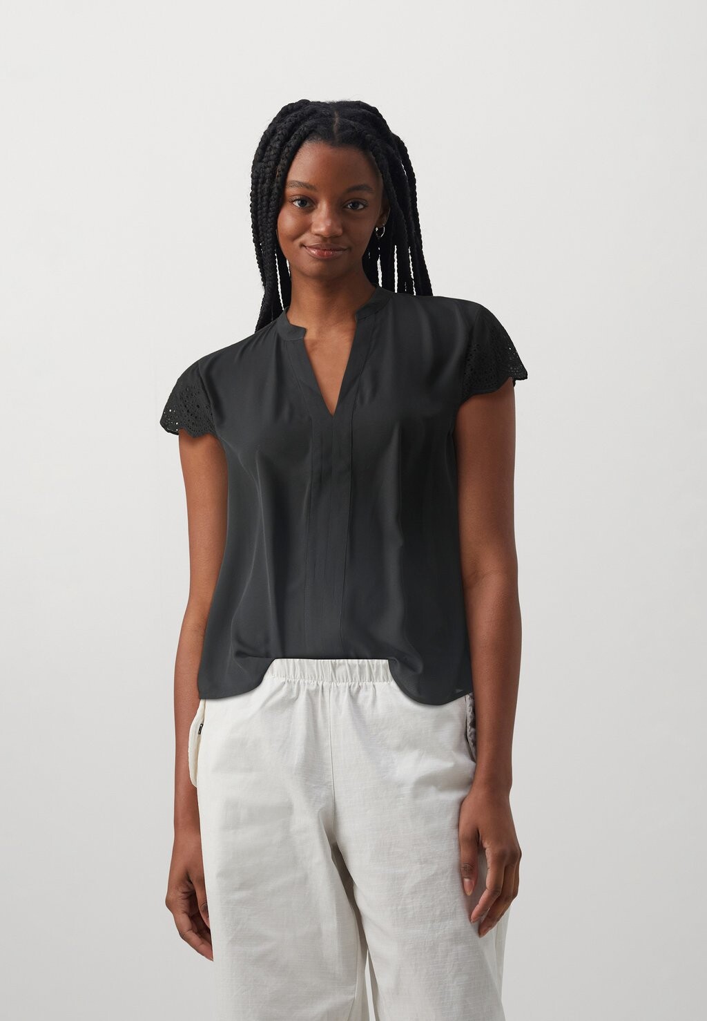 Футболка с принтом VILENA V NECK VILA, цвет black
Футболка с принтом VILENA V NECK VILA, цвет black