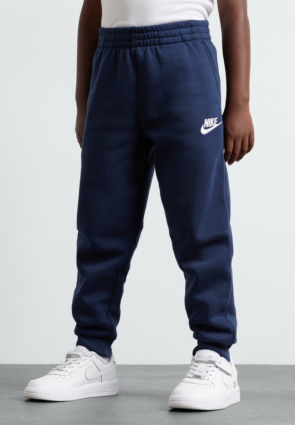 Спортивные штаны CLUB PANT UNISEX Nike, темно-синий
Спортивные штаны CLUB PANT UNISEX Nike, темно-синий