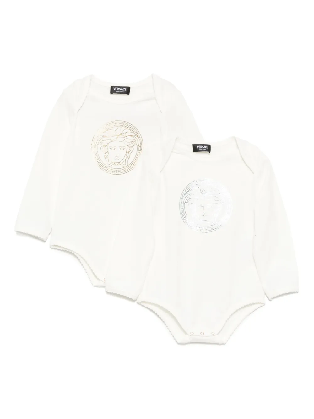 Комплект из двух боди с логотипом Versace Kids, белый
Комплект из двух боди с логотипом Versace Kids, белый