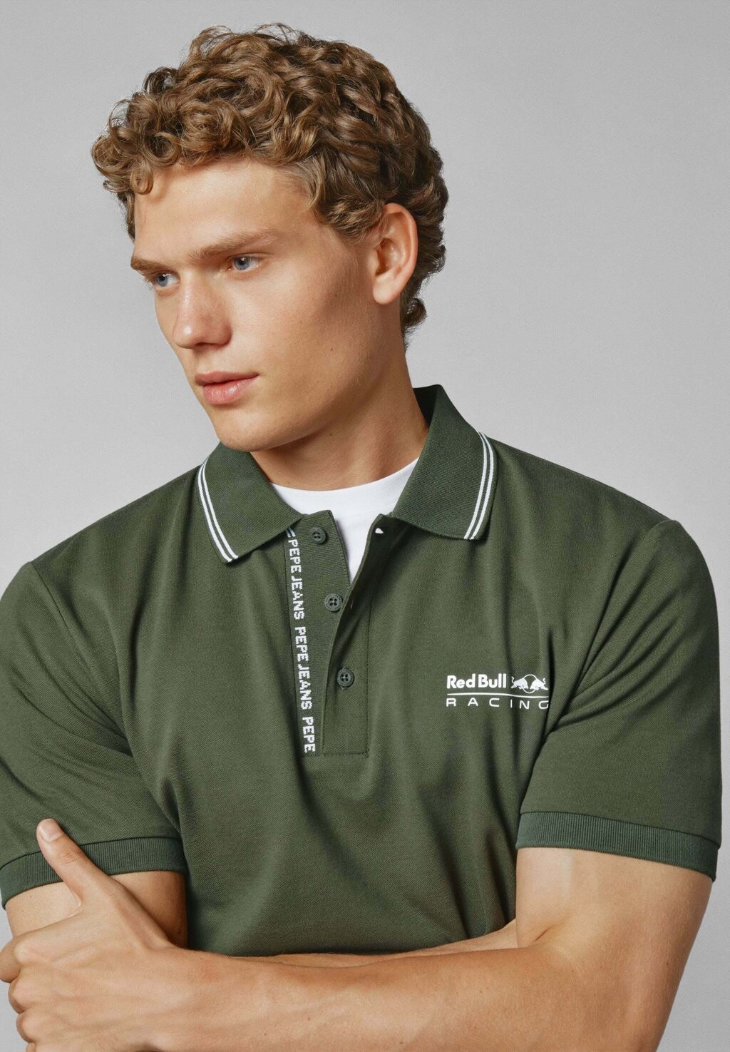 Рубашка поло RED BULL RACING TIPPED LOGO POLO Pepe Jeans, темно-зеленый
Рубашка поло RED BULL RACING TIPPED LOGO POLO Pepe Jeans, темно-зеленый