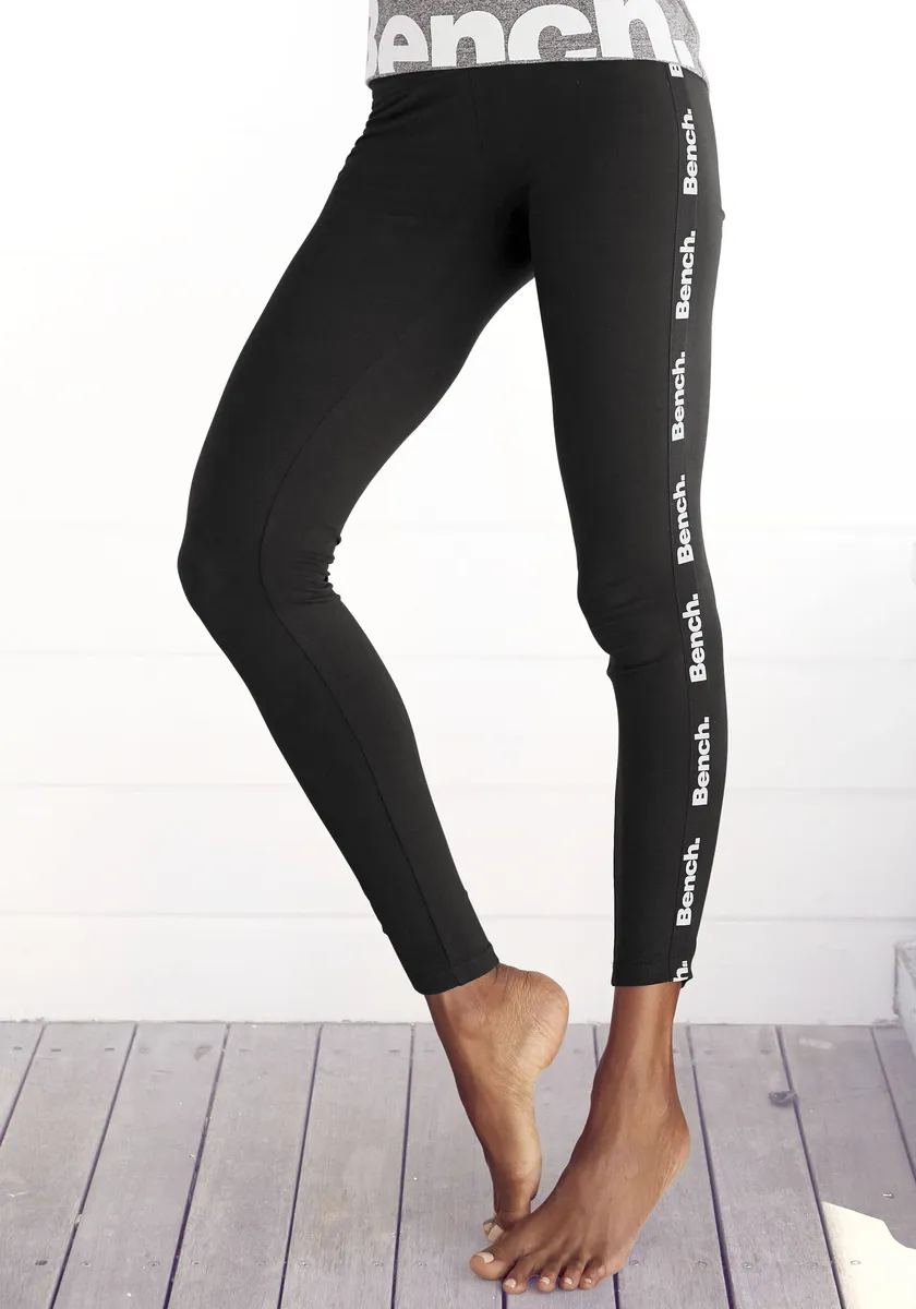 Bench Леггинсы для домашней одежды с полосками из принтованной ленты Bench Loungewear, черный
Bench Леггинсы для домашней одежды с полосками из принтованной ленты Bench Loungewear, черный