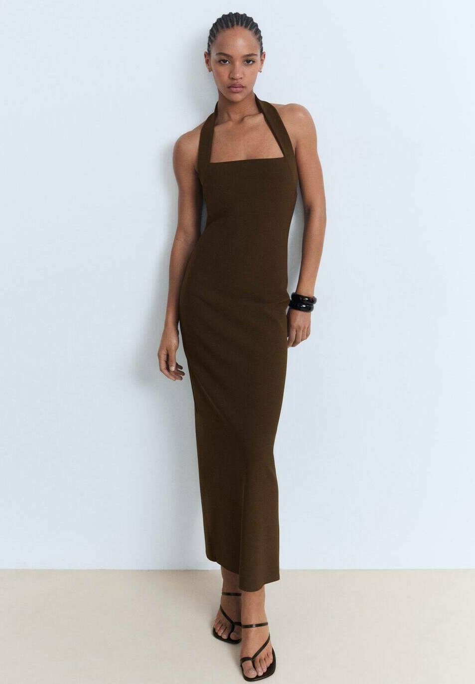 Платье макси HALTER NECK Mango, коричневый
Платье макси HALTER NECK Mango, коричневый
